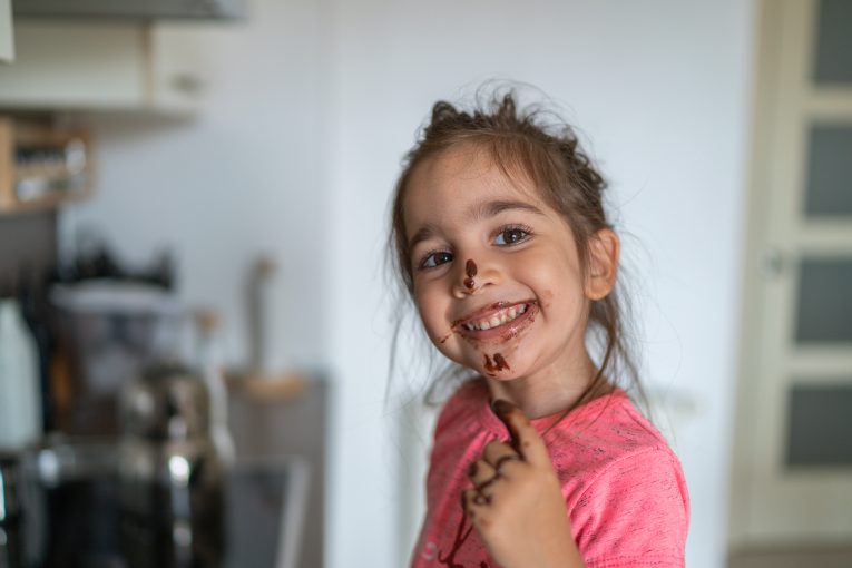 9 ιδέες για να μπουν τα παιδιά στην κουζίνα και να γνωρίσουν την υγιεινή διατροφή